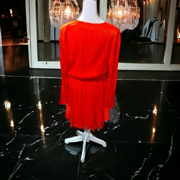 NWOT Q&A Red Ruffled Tie Dress Size Small - Picture 4 of 6